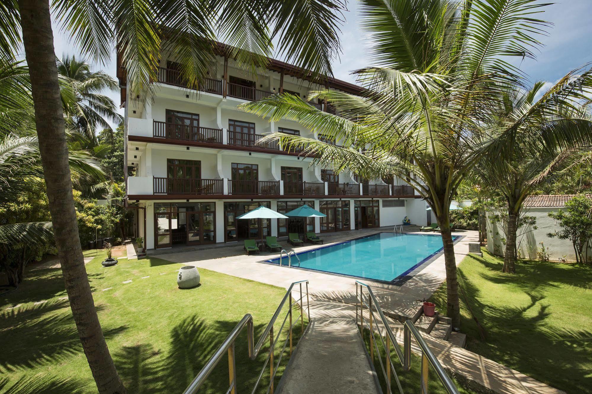 Rockside Beach Resort Bentota Exterior foto