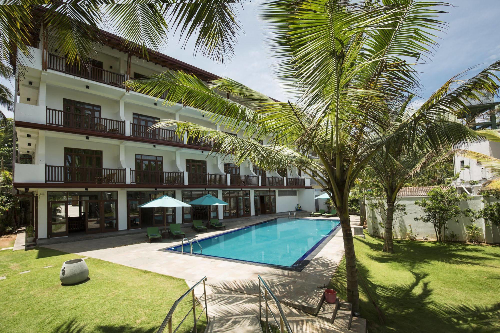 Rockside Beach Resort Bentota Exterior foto