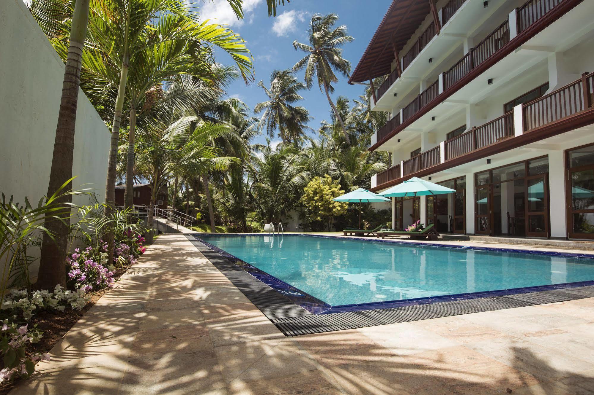 Rockside Beach Resort Bentota Exterior foto